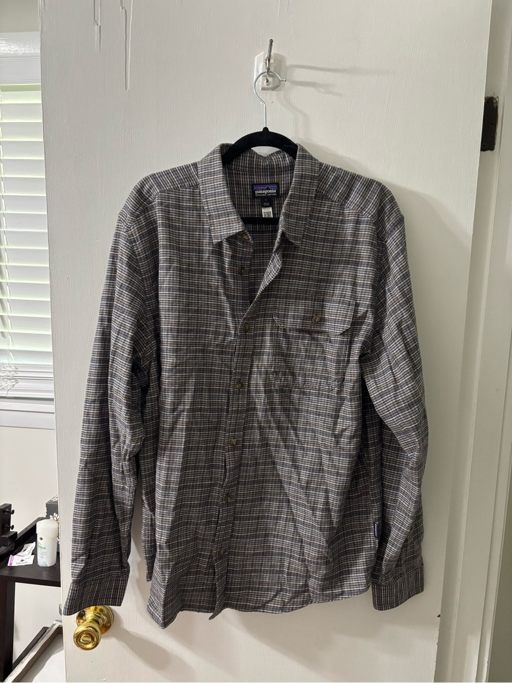 Patagonia Men's Gray Plaid Lightweight Shirt Jacket